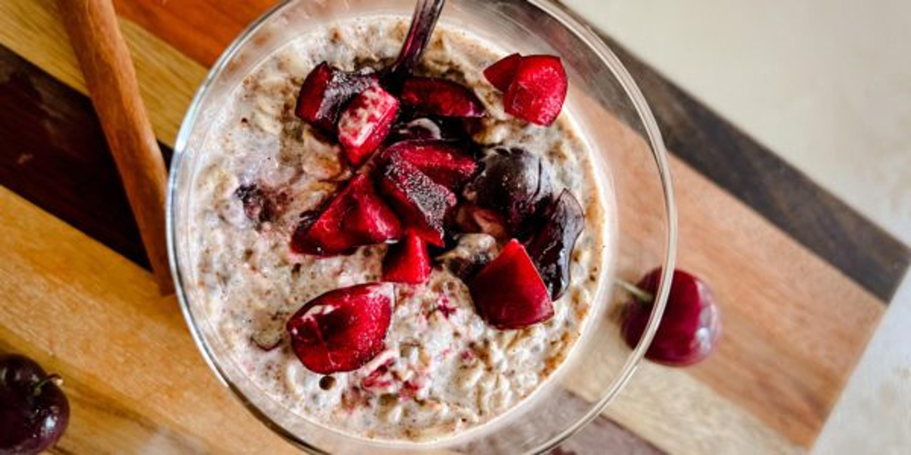 cherry pie overnight oats