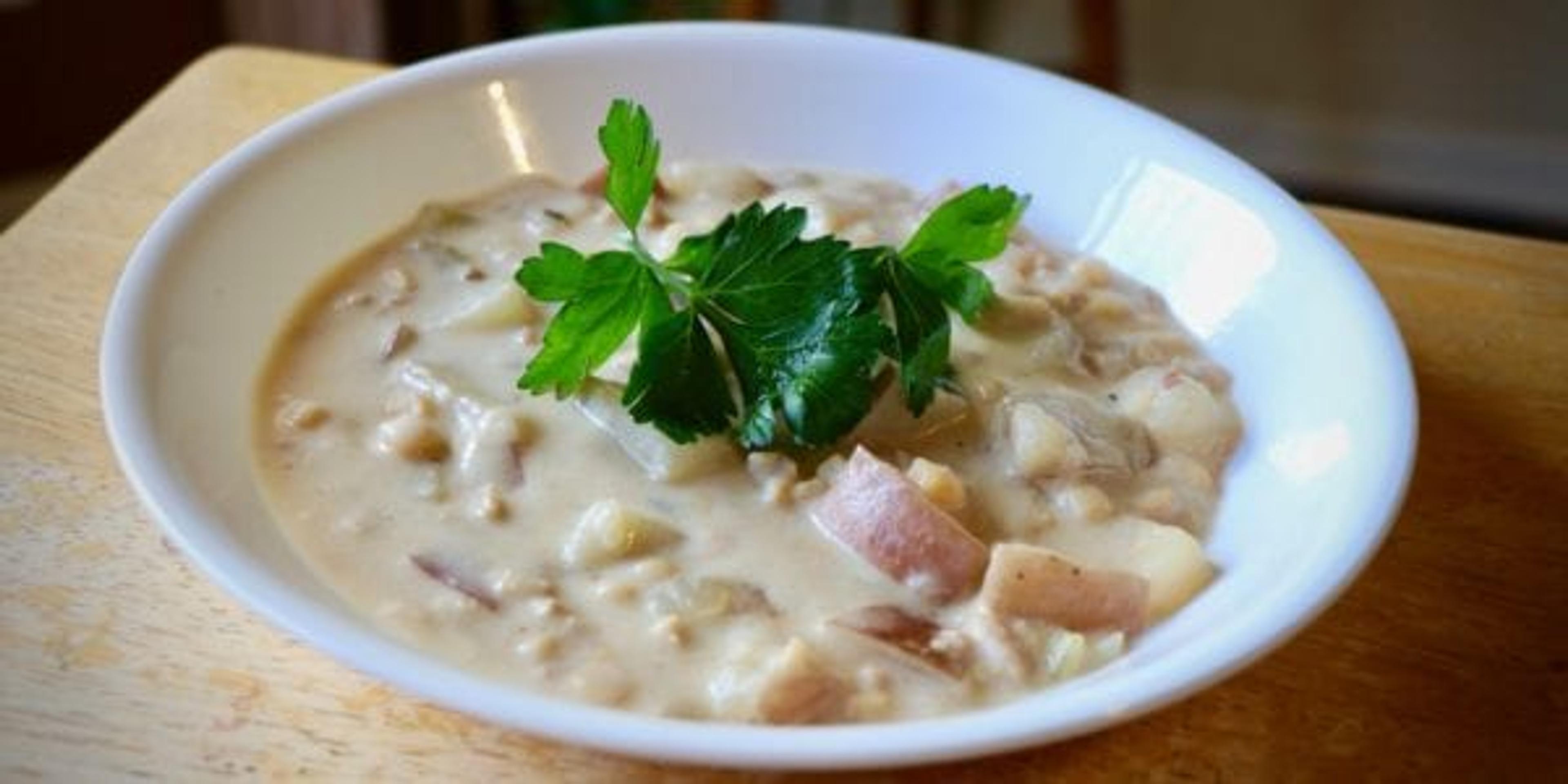 slow cooker clam chowder