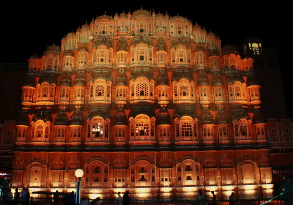 The Hawa Mahal palace in Jaipur, India