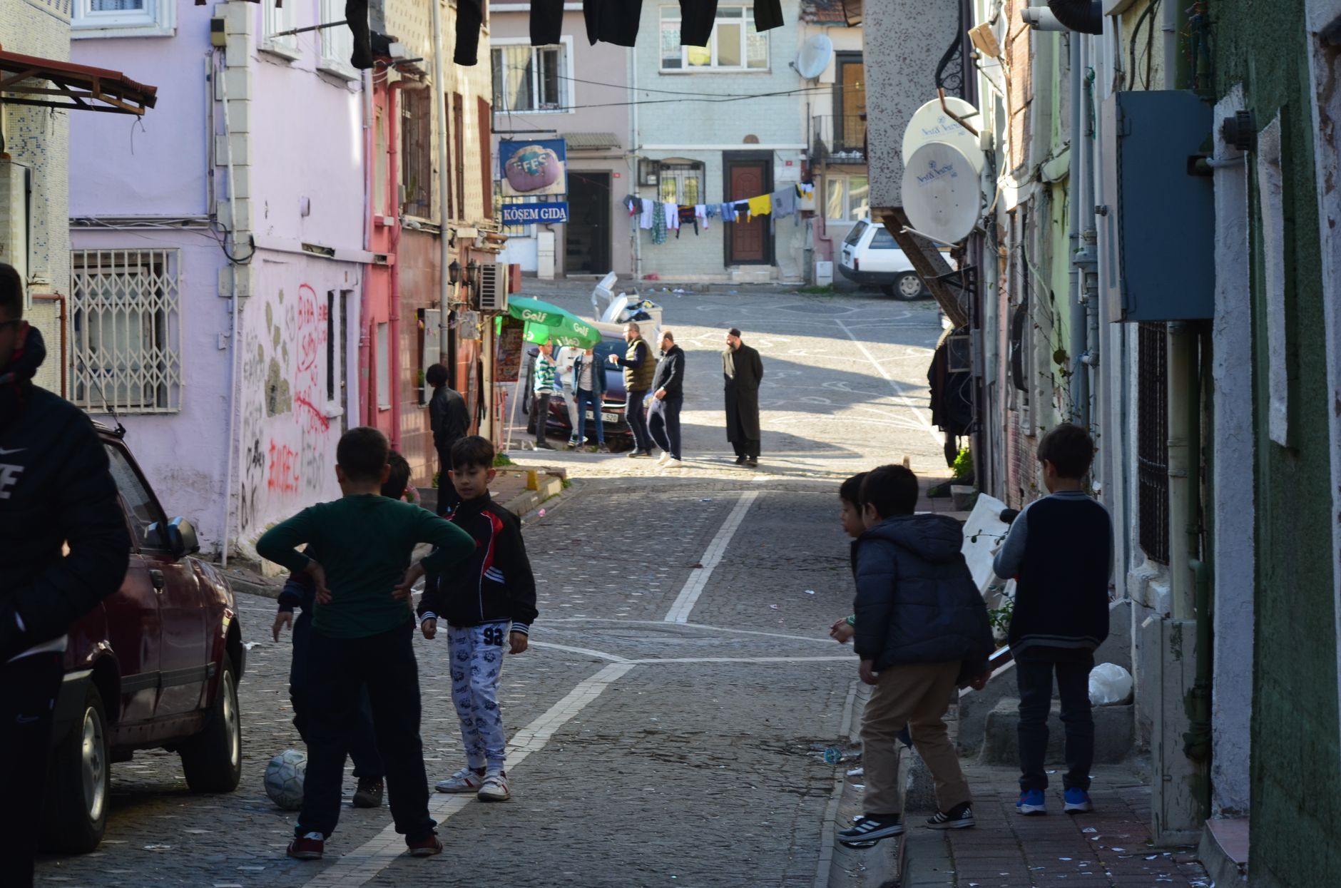 Children playing on a street in Istanbul