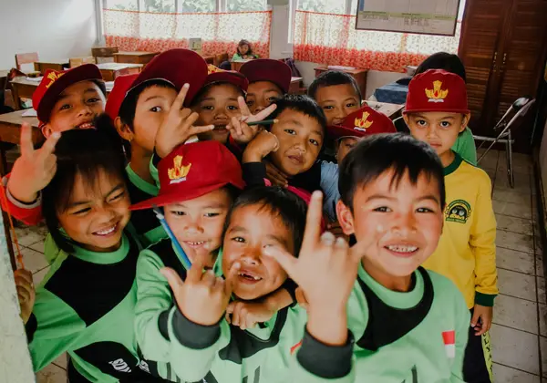 Joyful Indonesian schoolchildren
