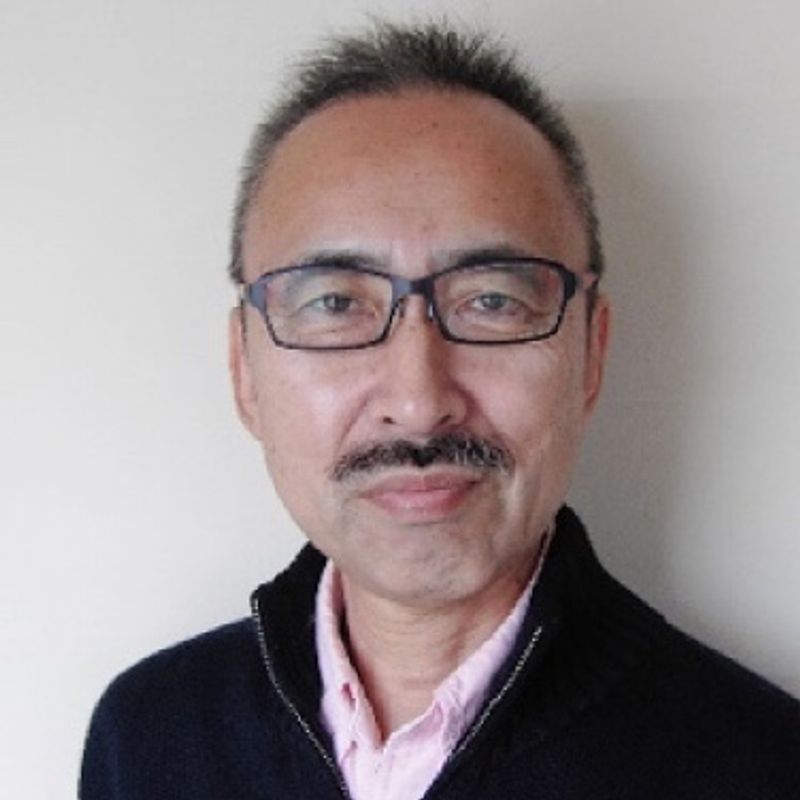 土屋 利雄