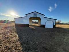 42x25x12/8 Barn with Loafing Shed gallery 0