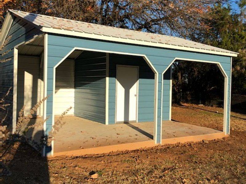 20x20x8 Loafing Shed with Tack Room