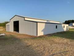 60x80x14/9 Barn with Large Lean-tos gallery 2