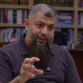 أيمن الحسيني