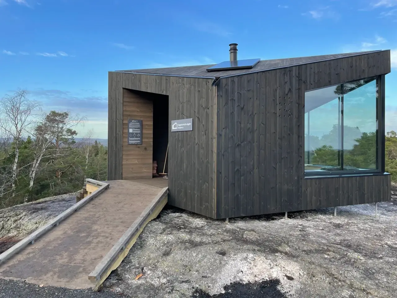 bilde av dagsturhytten