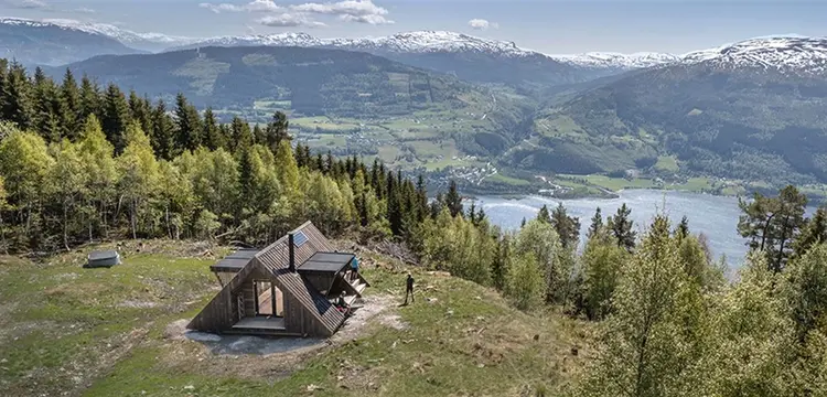 bilde av dagsturhytten