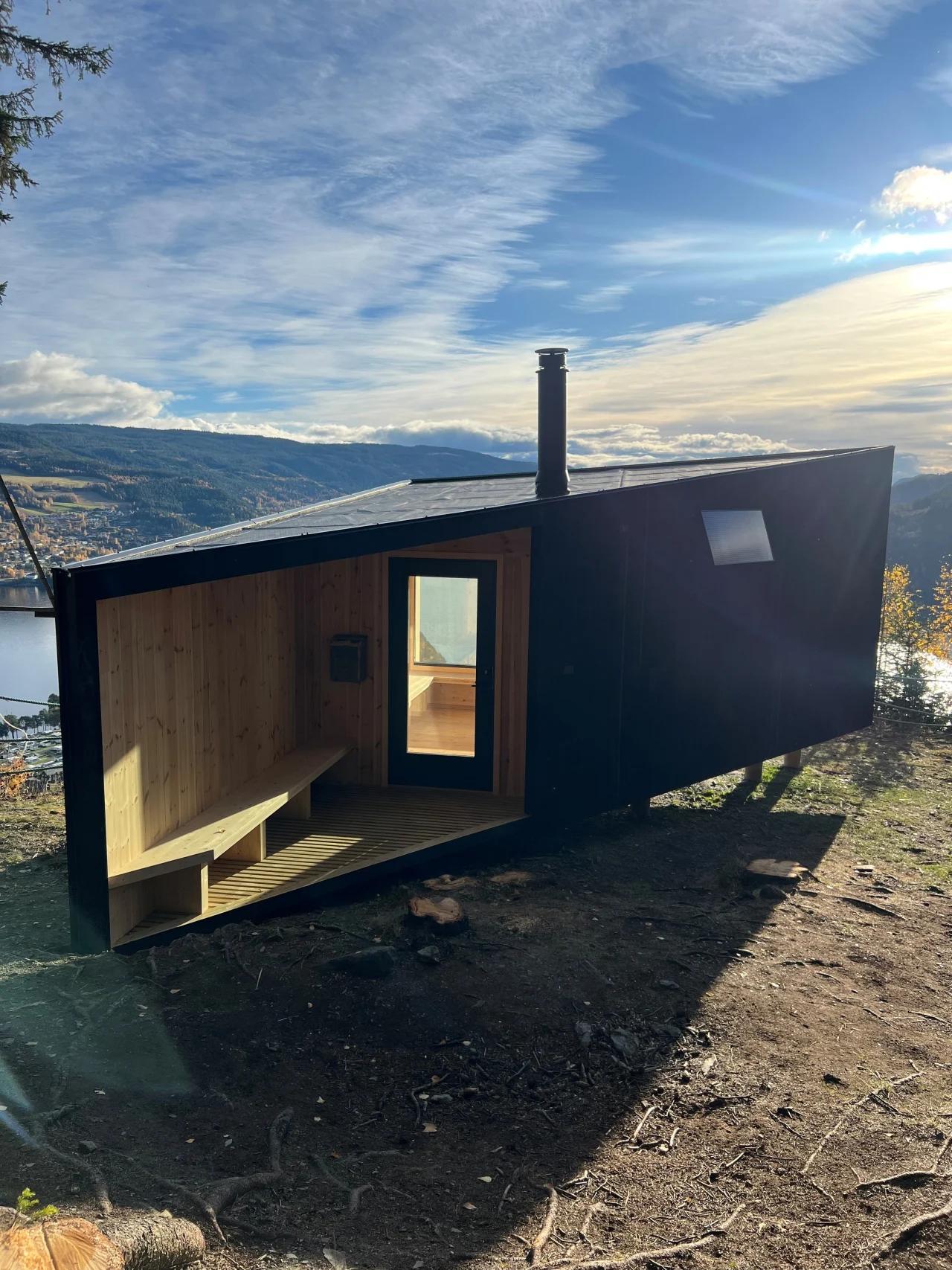 Bilde av dagsturhytten