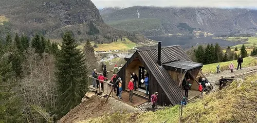 bilde av dagsturhytten