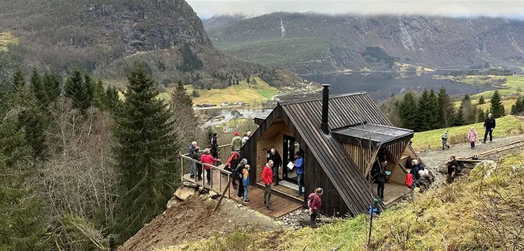 bilde av dagsturhytten