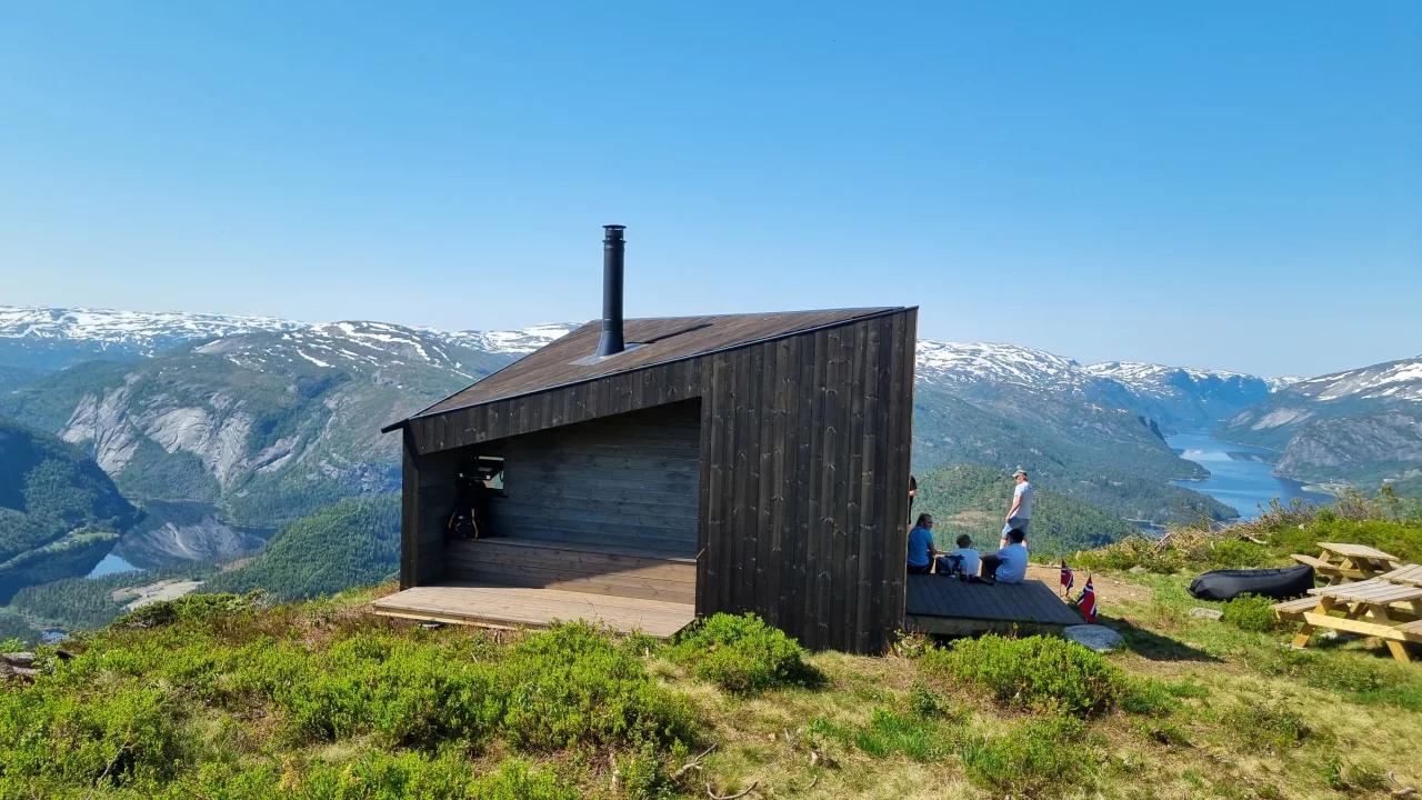 bilde av dagsturhytten