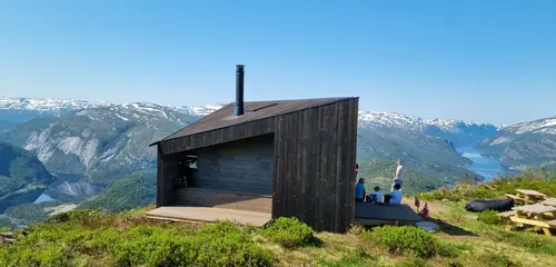 bilde av dagsturhytten