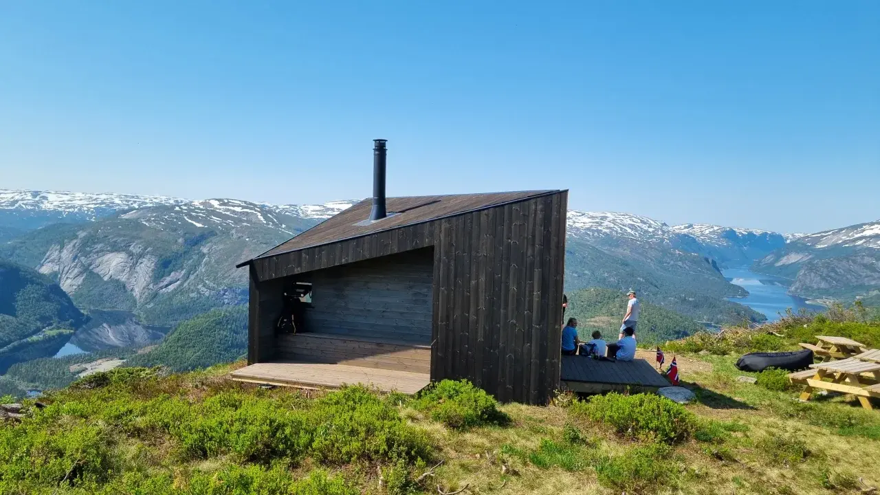 bilde av dagsturhytten