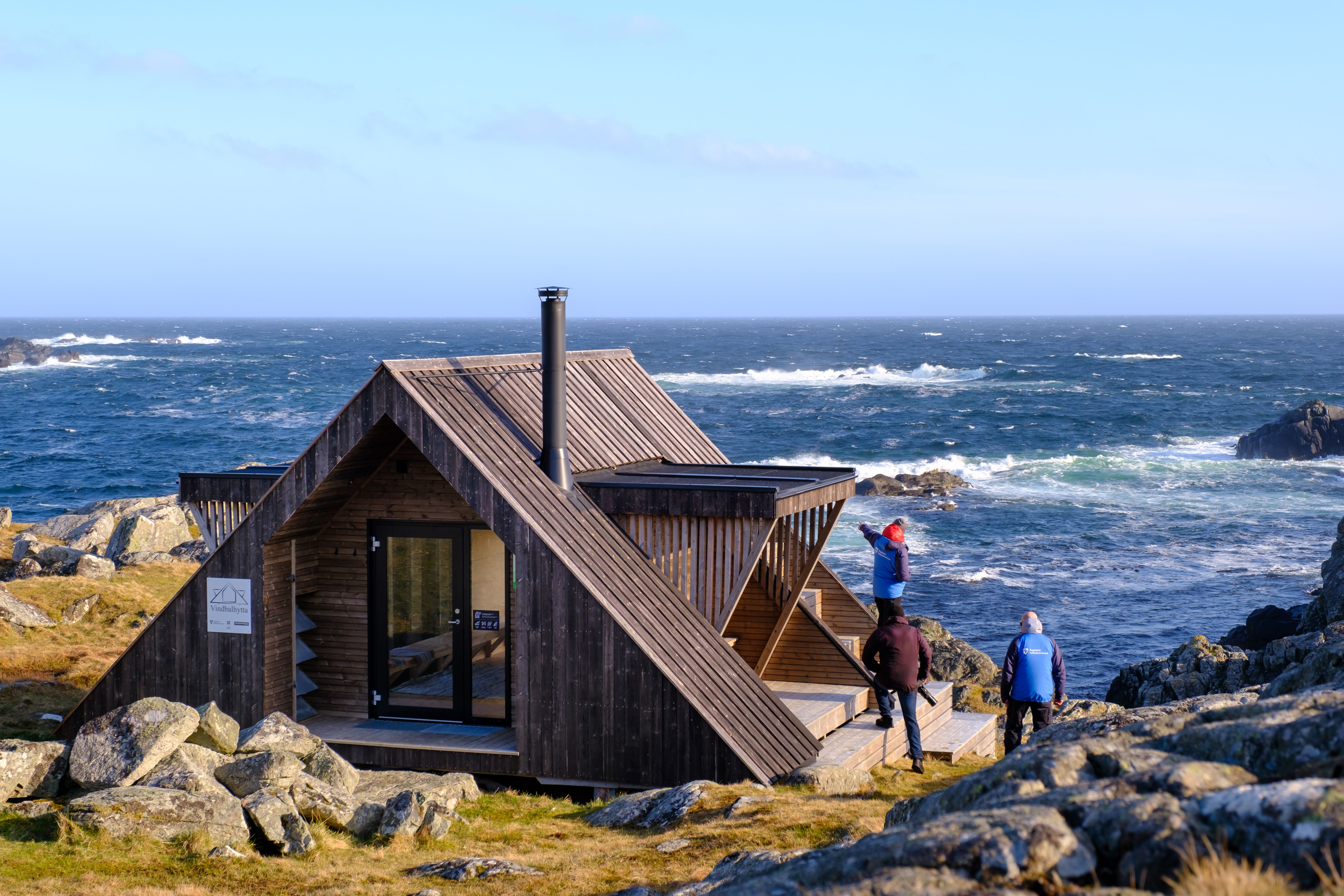 Dagsturhytte med utsikt over kystlandskapet i Rogaland