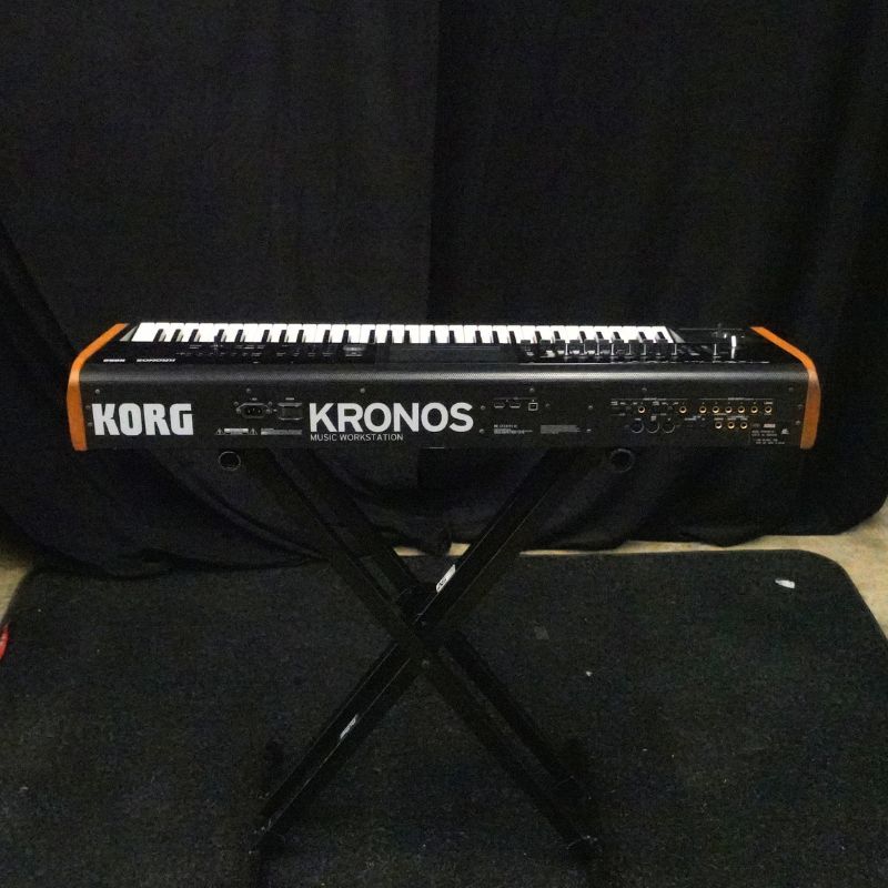  Korg Kronos 2 61