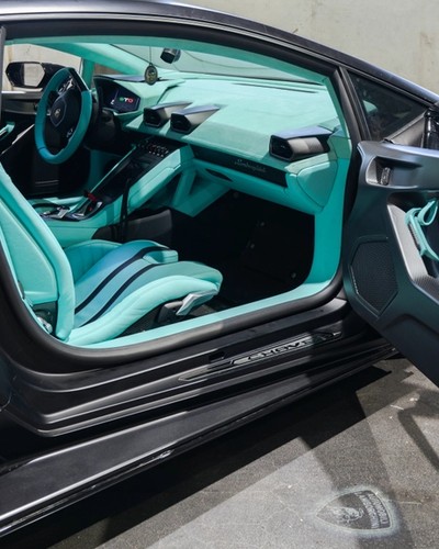 LAMBORGHINI STO TIFFANY BLUE INTERIOR TRANSFORMATION. Custom vehicle interior transformation and luxury leather upholstery in Houston, Texas