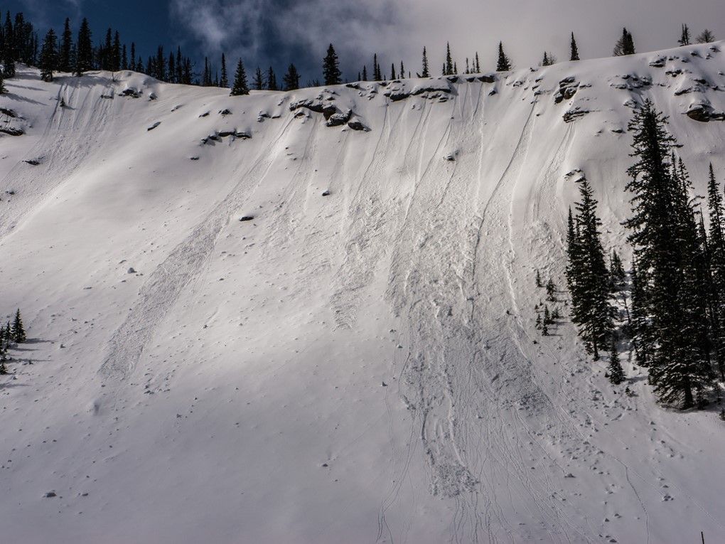 Small loose snow avalanches.