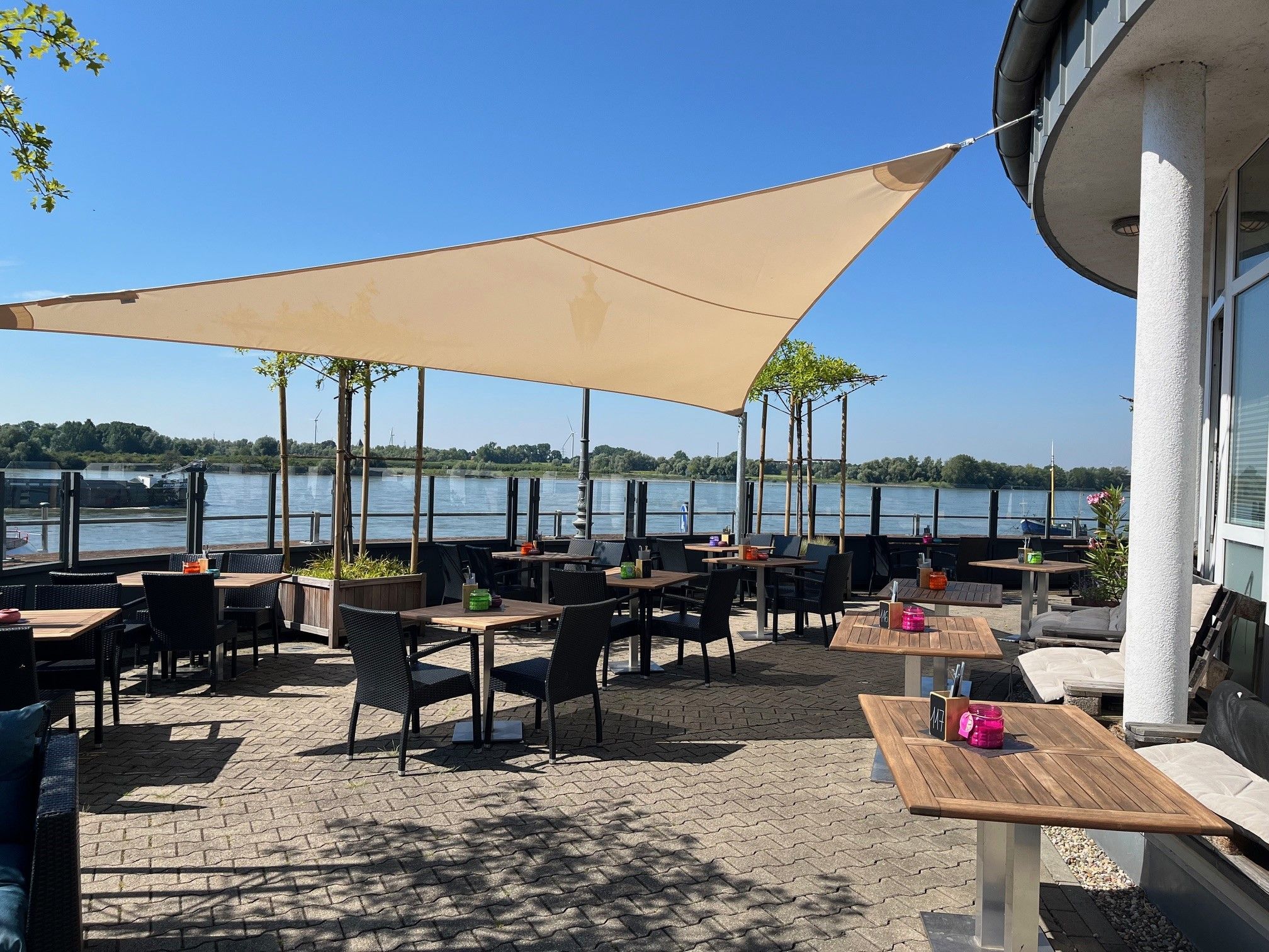 RheinArt Restaurant Restaurant