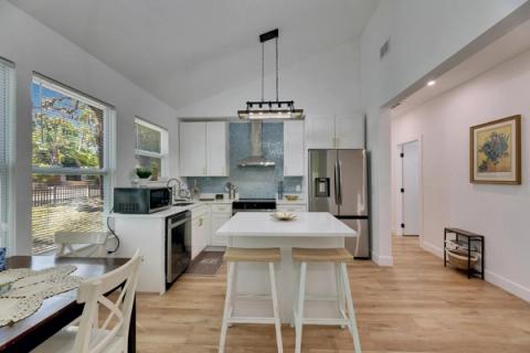 Ybor 4 Bed 2 Bath Bungalow , photo 4