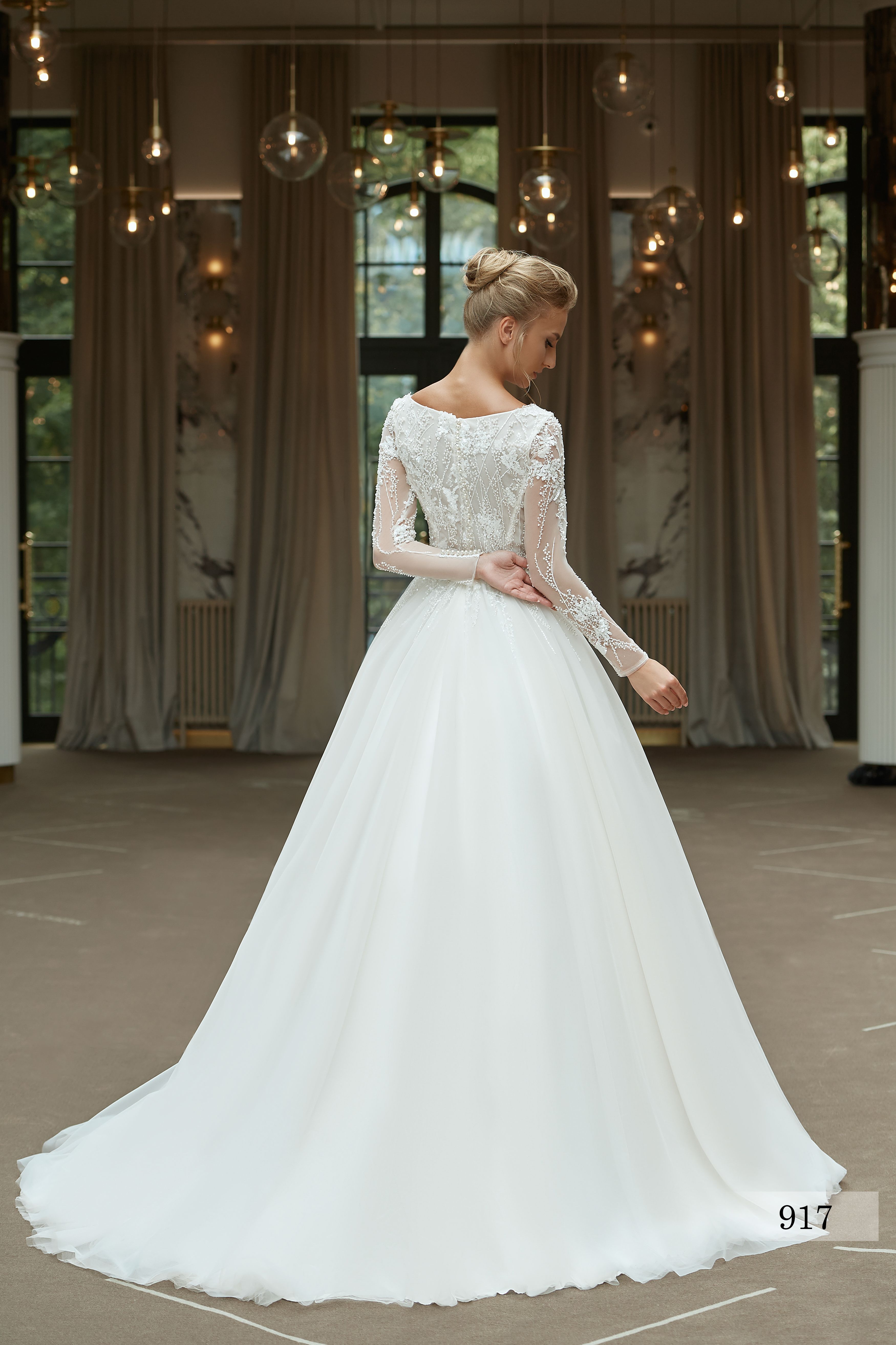 Rochia de mireasă Salome, model 917, colecția Soft Beauty