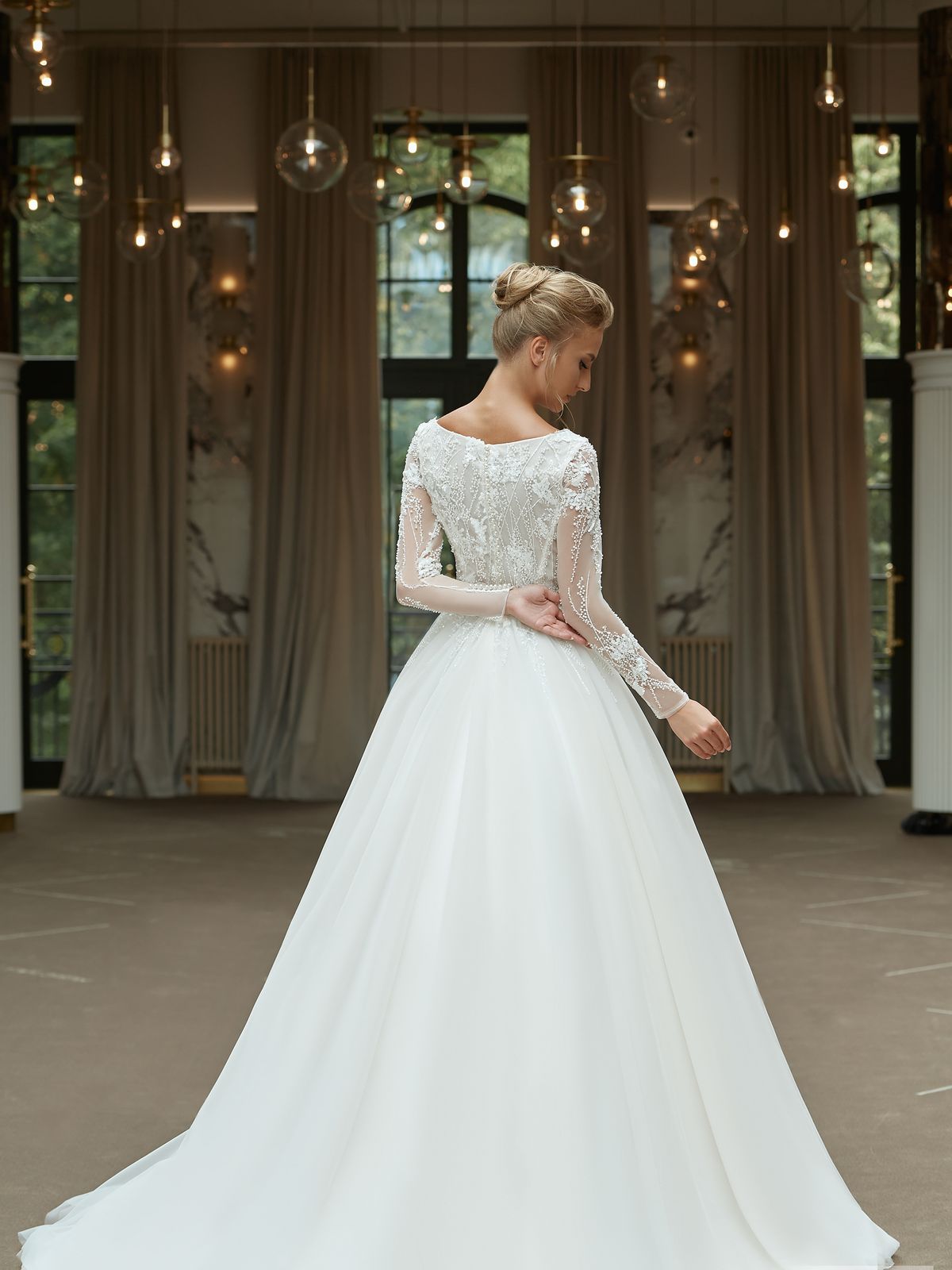 Rochia de mireasă Salome, model 917, colecția Soft Beauty