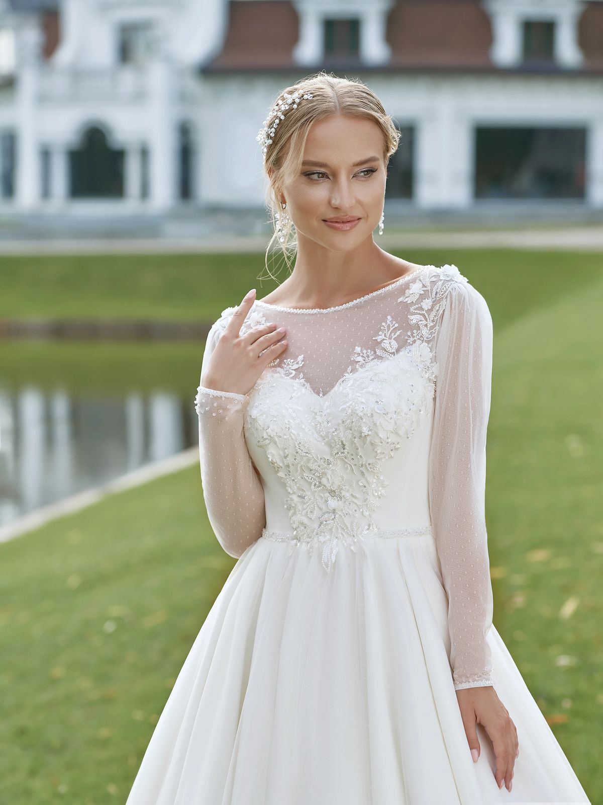 Rochia de mireasă Ofelia, model 903, colecția Soft Beauty