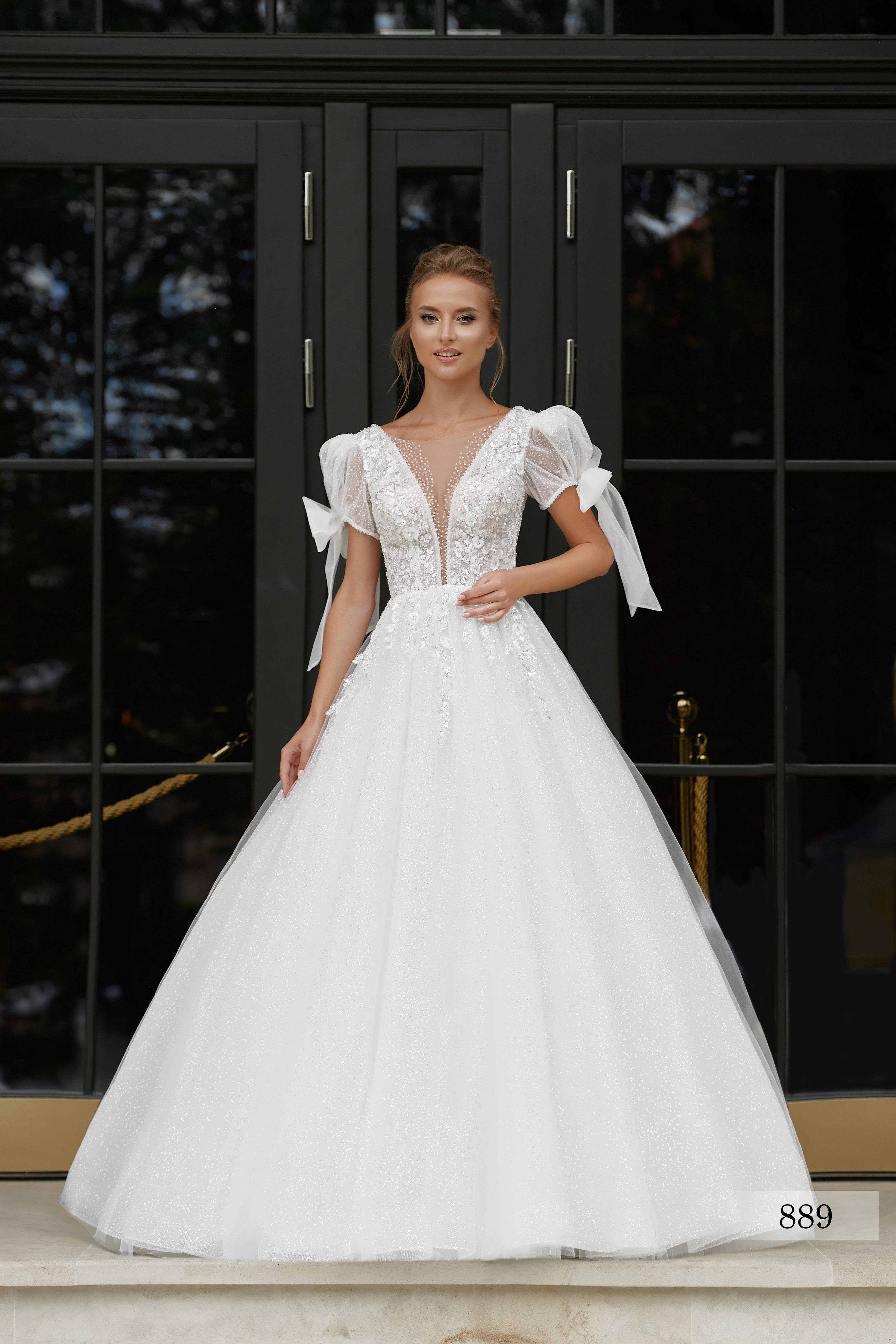 Rochia de mireasă Milena, model 889, colecția Royal Elegance