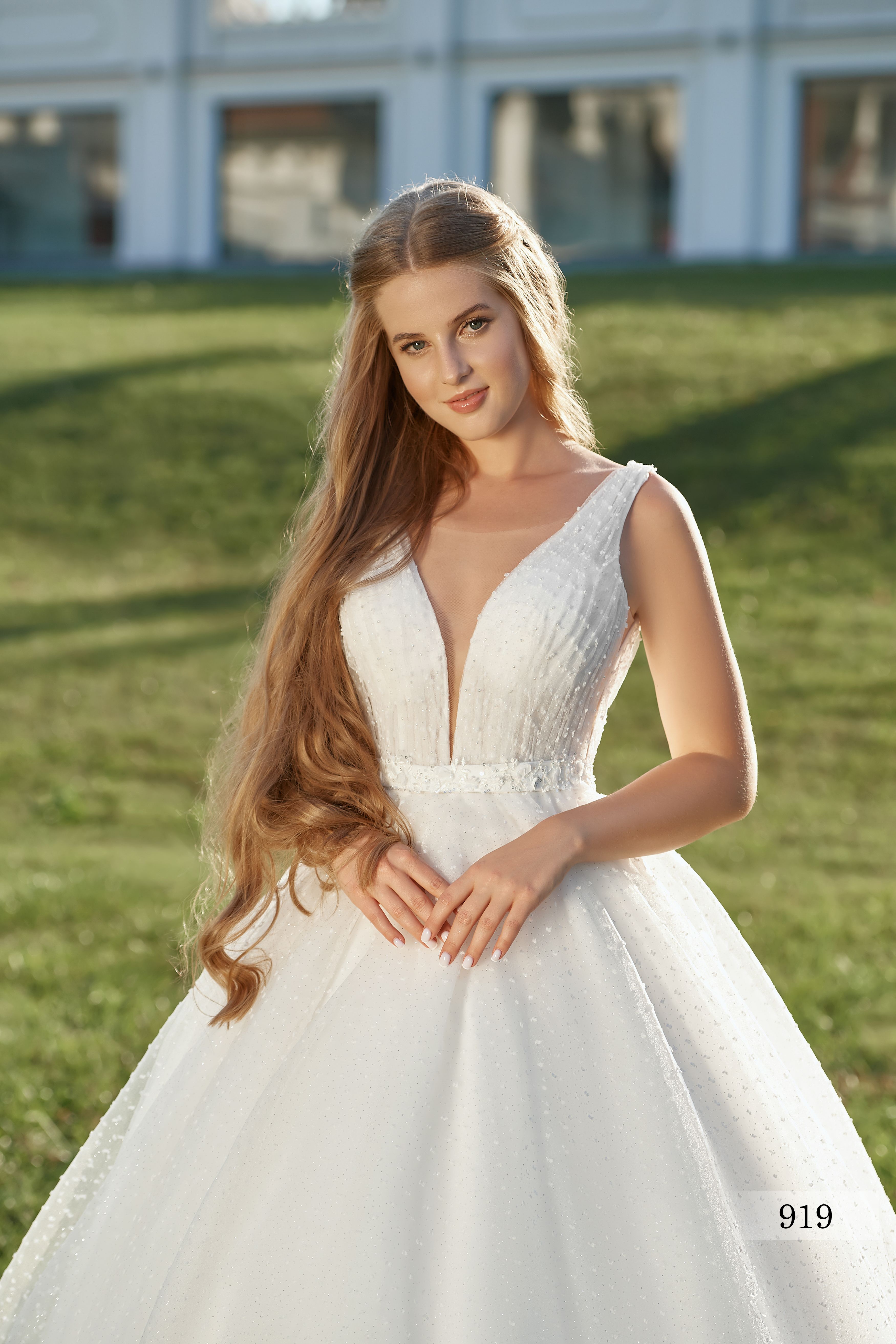 Rochia de mireasă Sara, model 919, colecția Soft Beauty