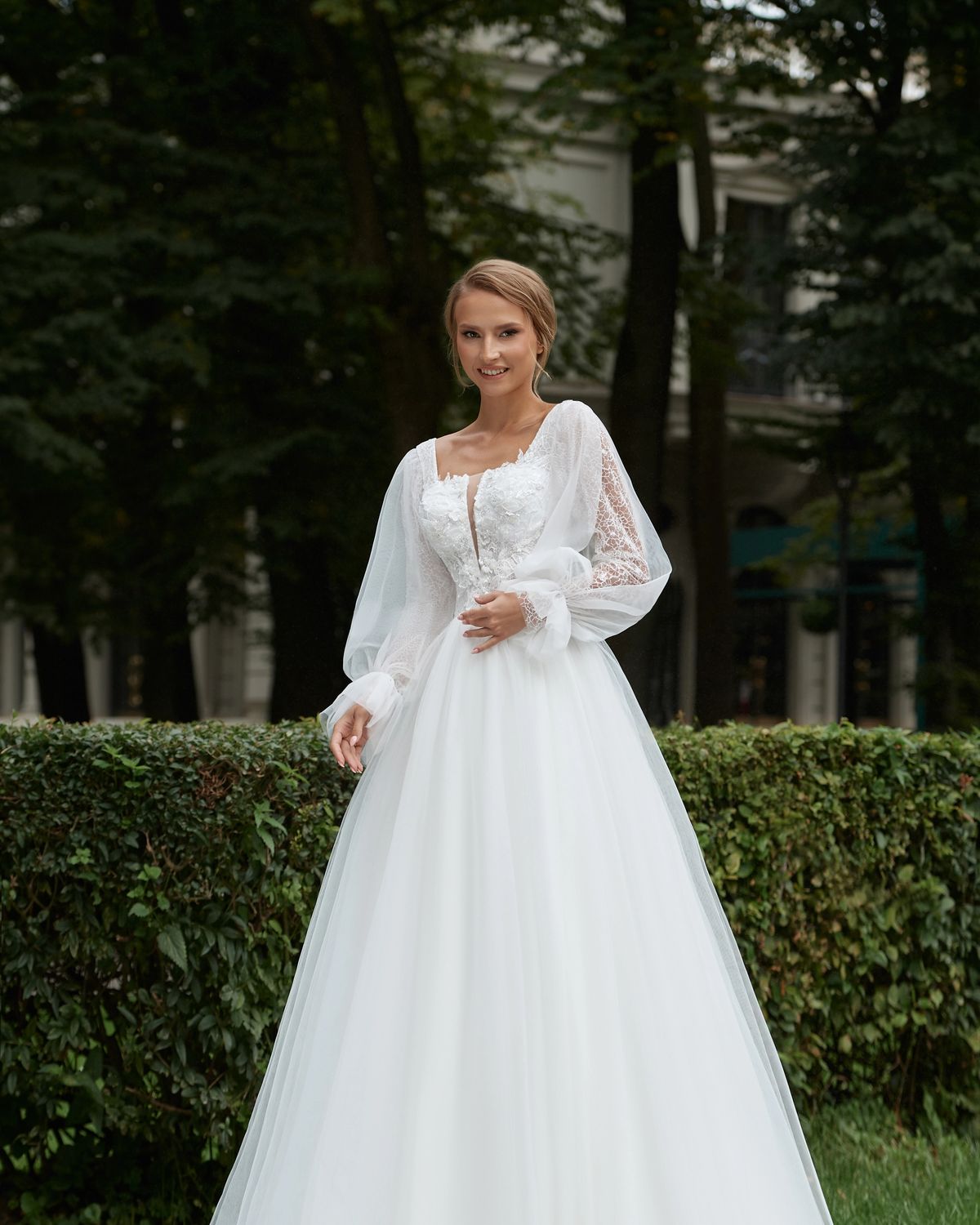 Rochia de mireasă Marina, model 884, colecția Royal Elegance