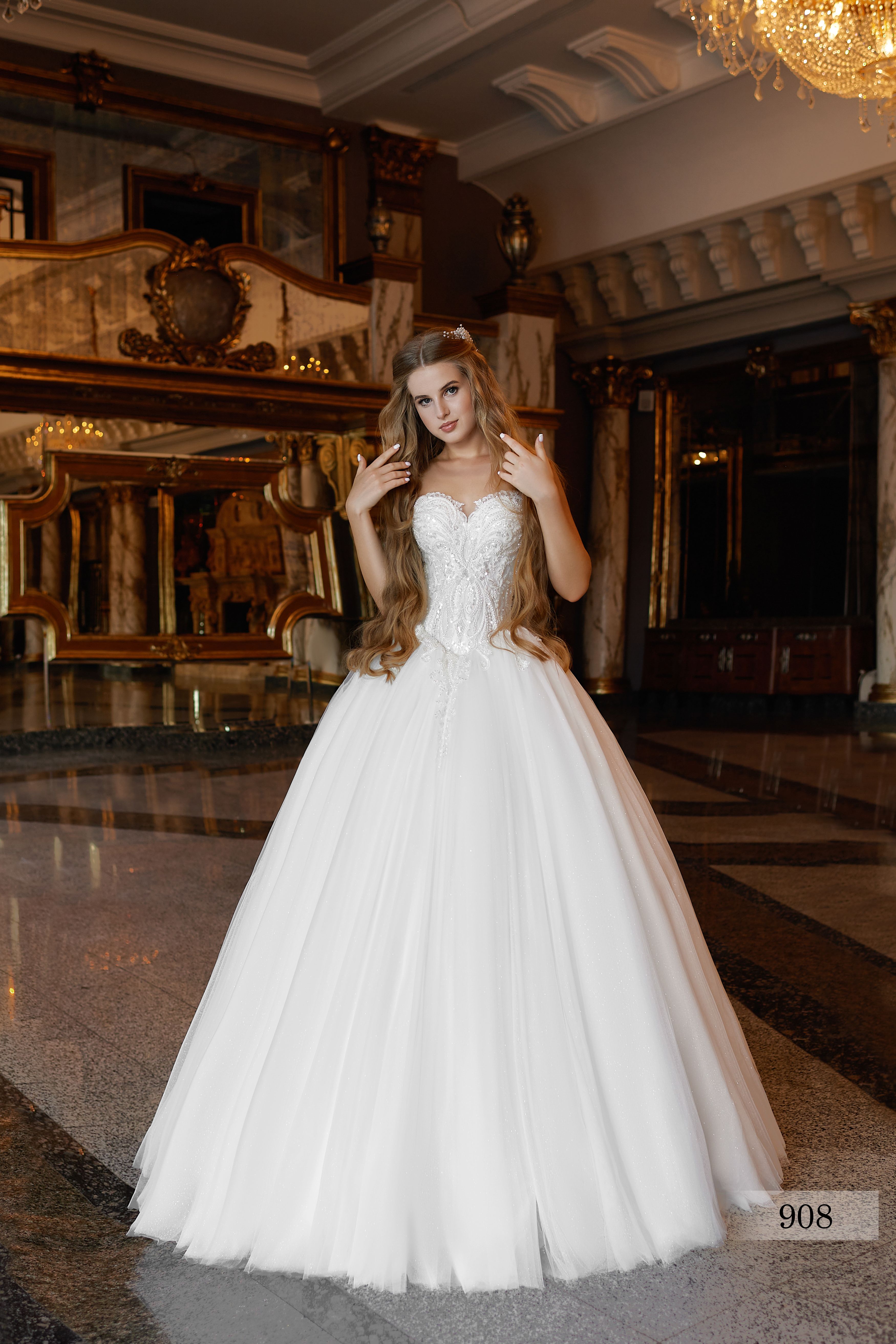Rochia de mireasă Petra, model 908, colecția Soft Beauty