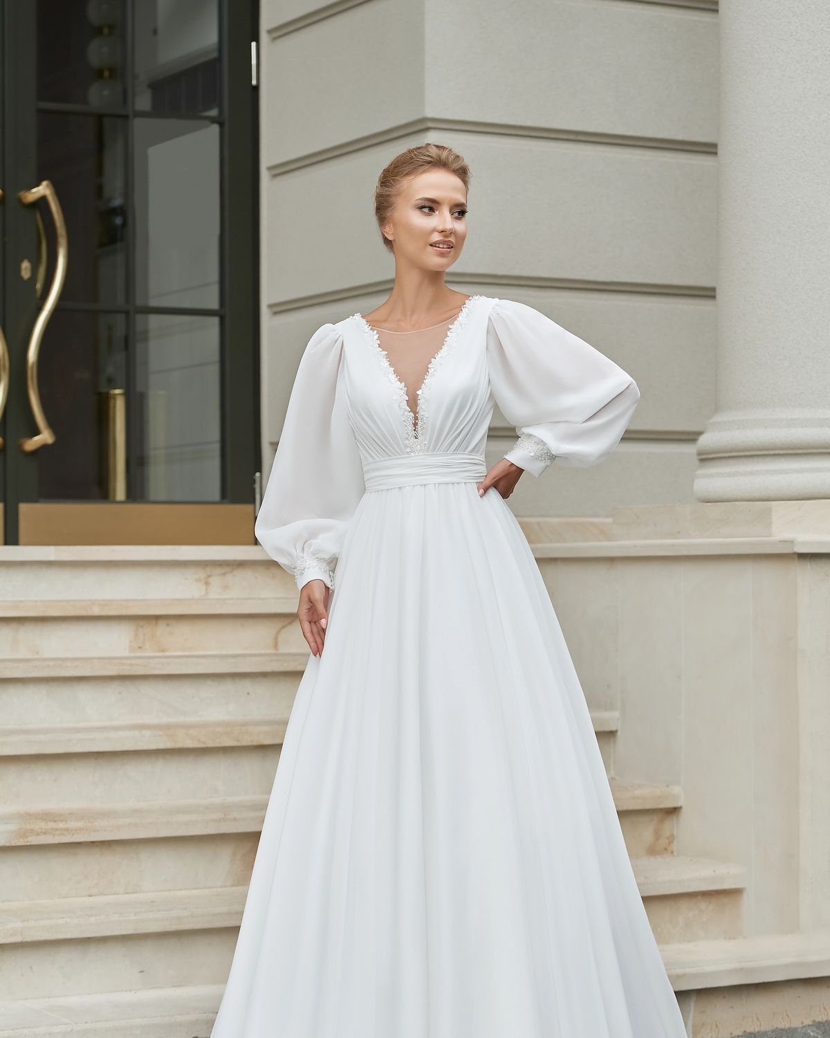 Rochia de mireasă Nina, model 897, colecția Royal Elegance