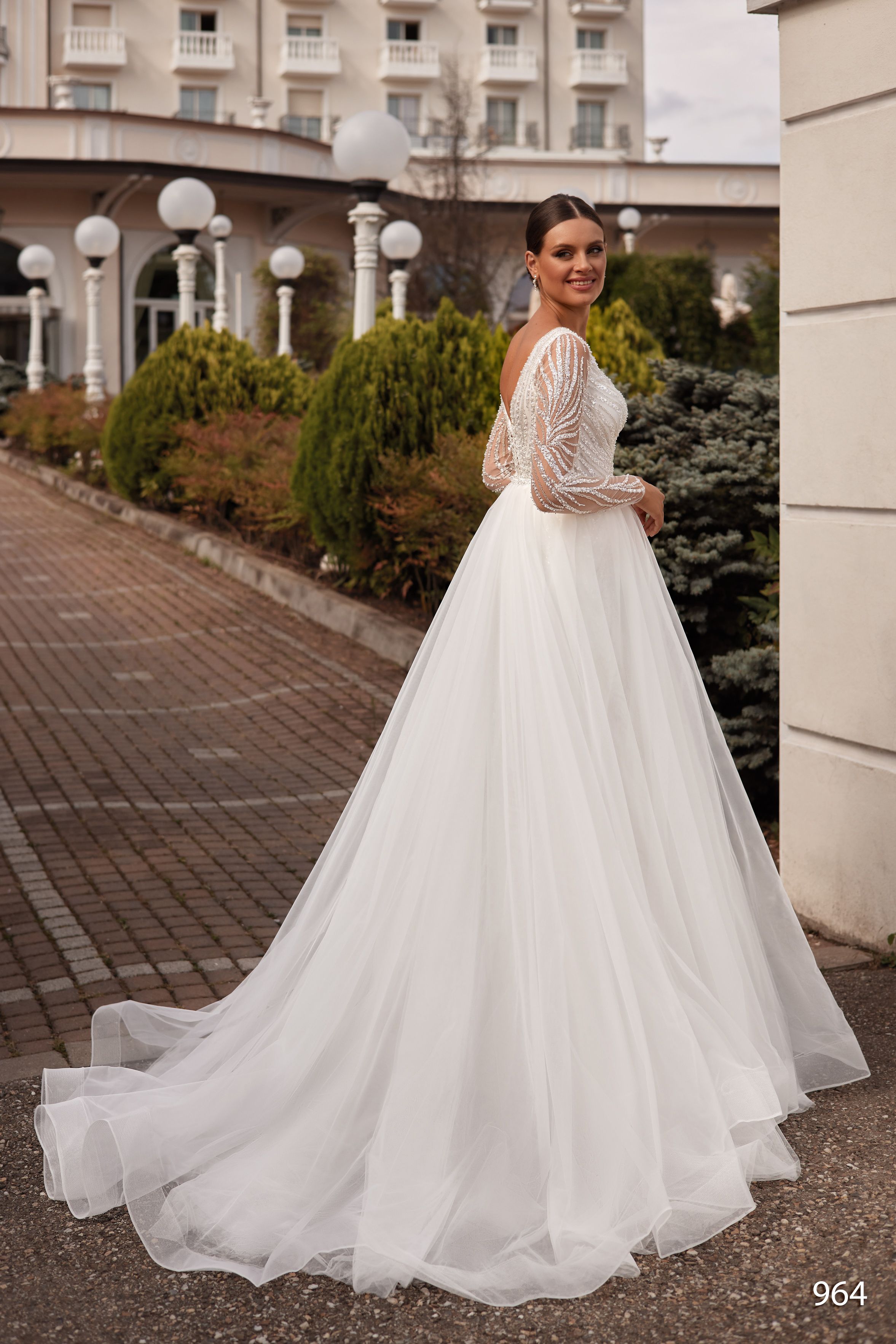 Rochia de mireasă Cornelia, model 964, colecția Sunshine