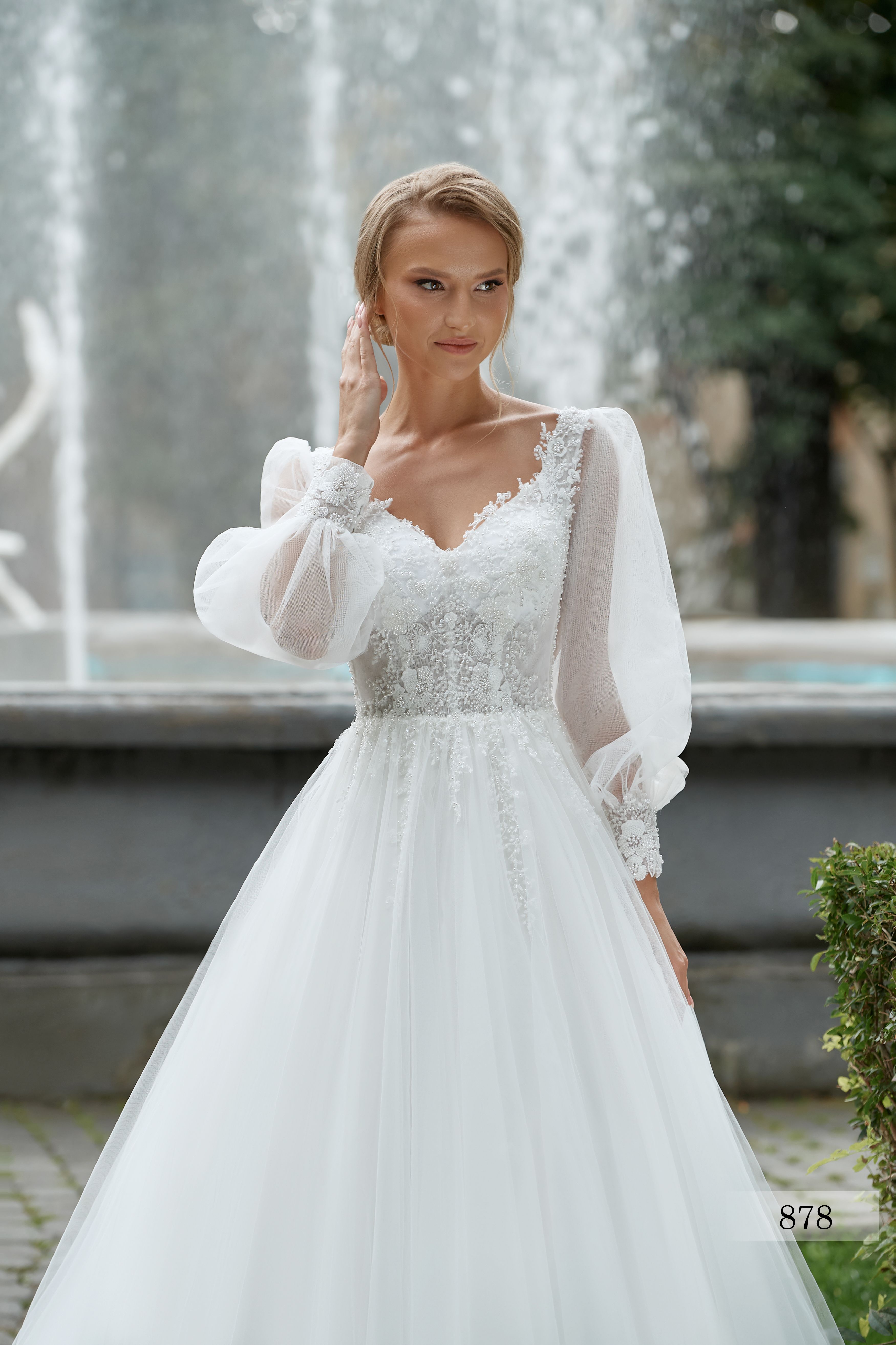Rochia de mireasă Maia, model 878, colecția Royal Elegance