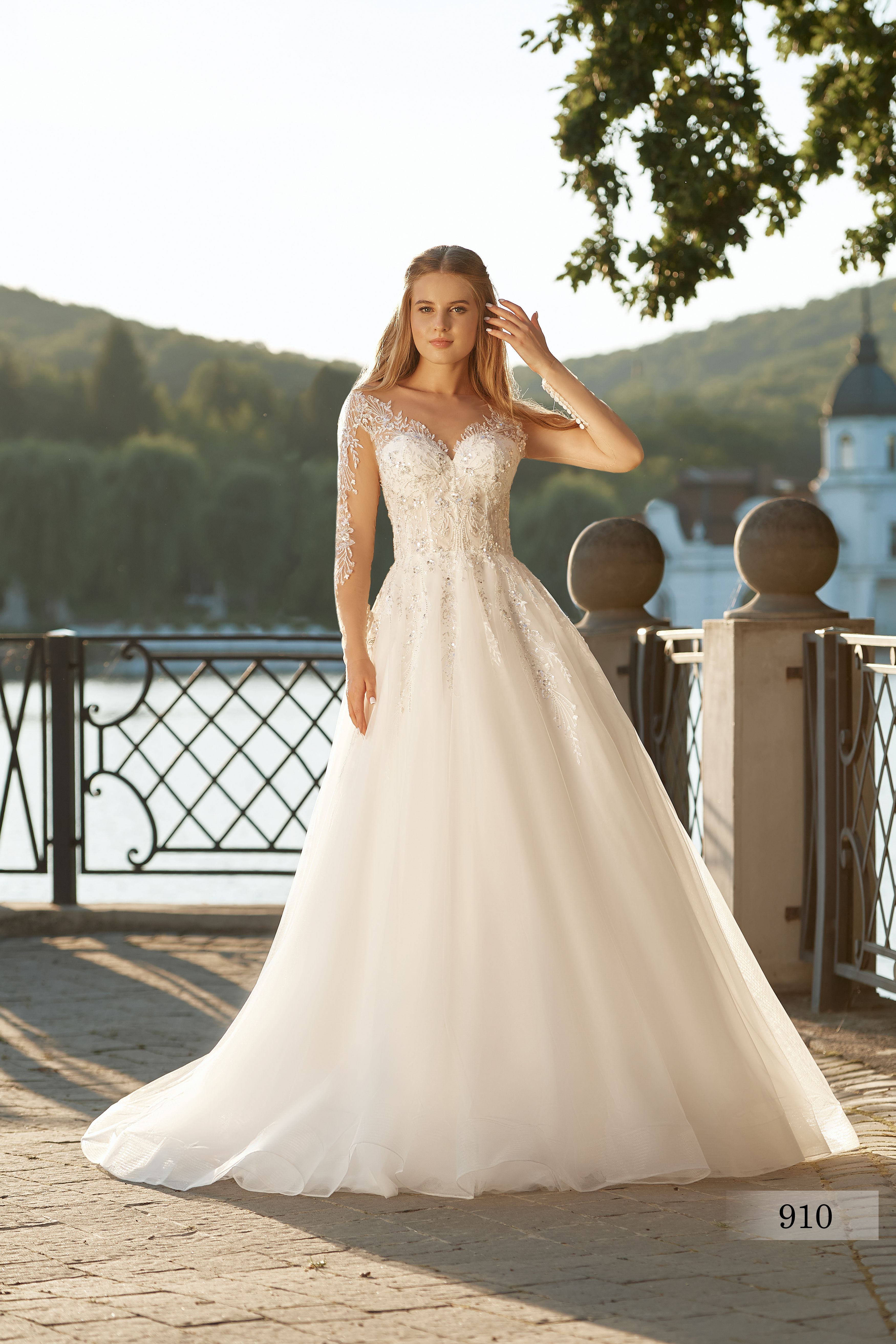 Rochia de mireasă Ramona, model 910, colecția Soft Beauty