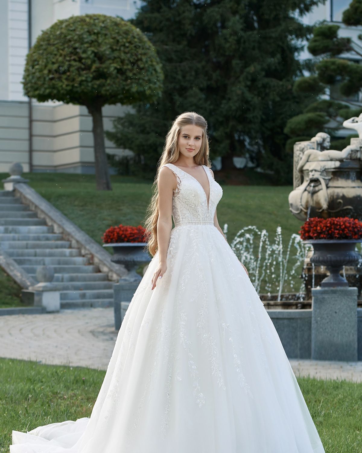 Rochia de mireasă Irina, model 854, colecția Royal Elegance