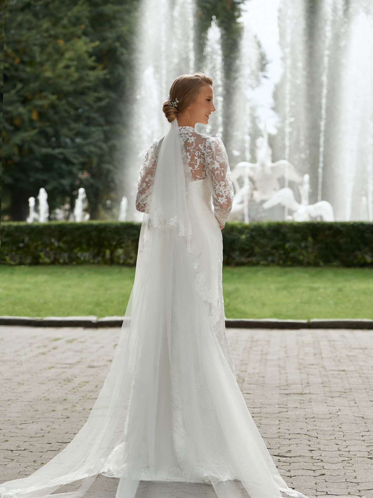 Rochia de mireasă Madalina, model 876, colecția Royal Elegance