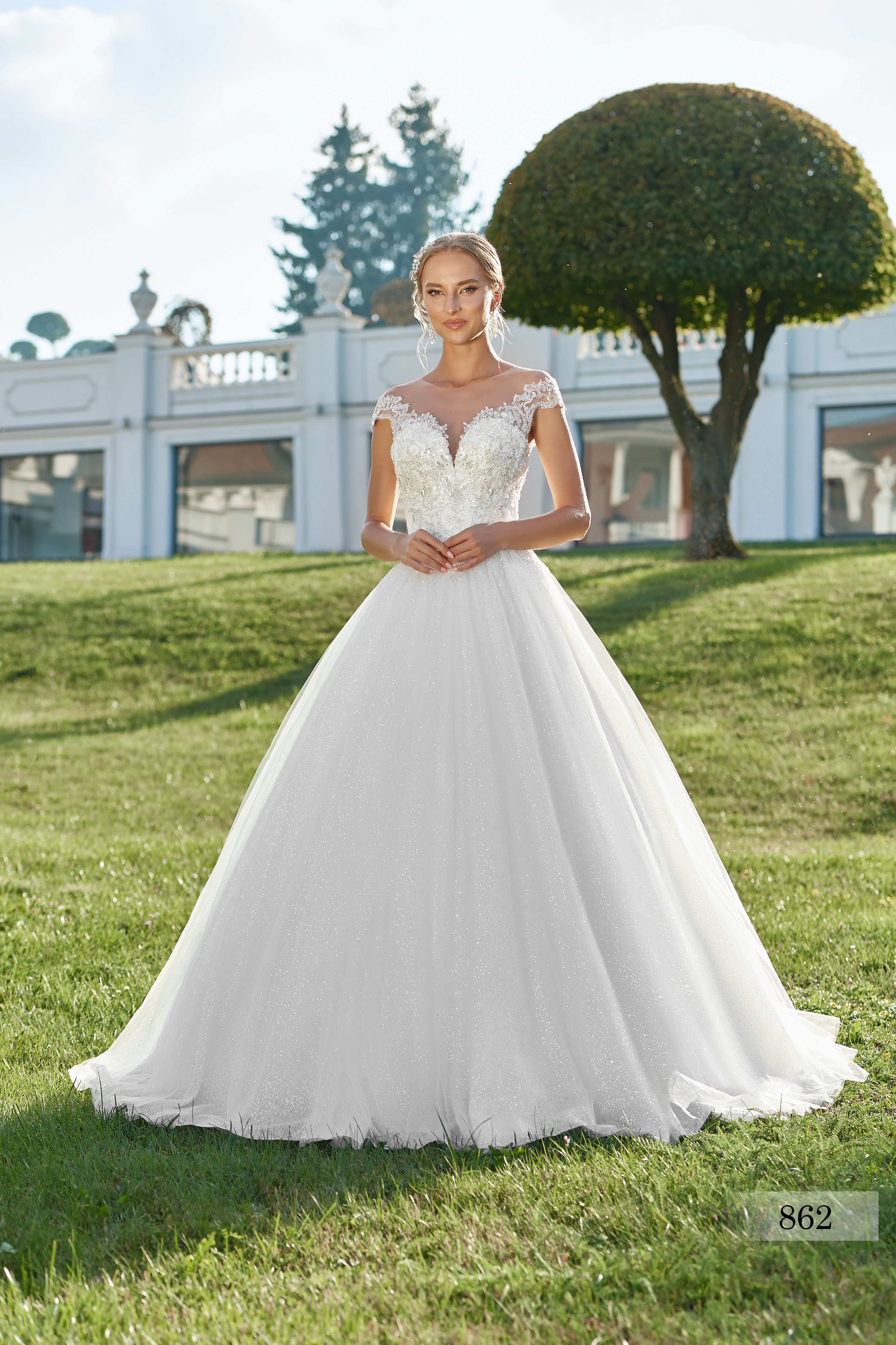 Rochia de mireasă Larisa, model 862, colecția Royal Elegance