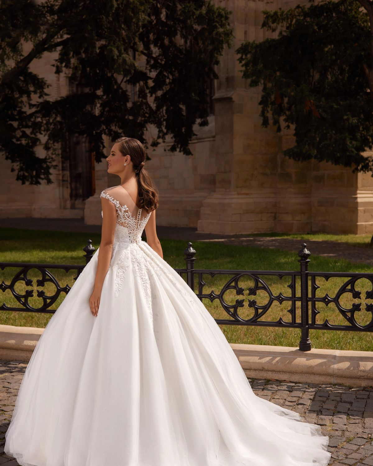 Rochia de mireasă Leontina, model 982, colecția Sunshine