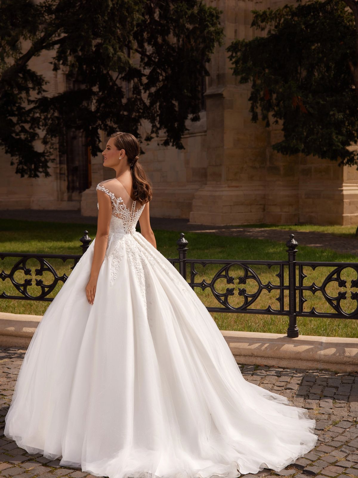 Rochia de mireasă Leontina, model 982, colecția Sunshine