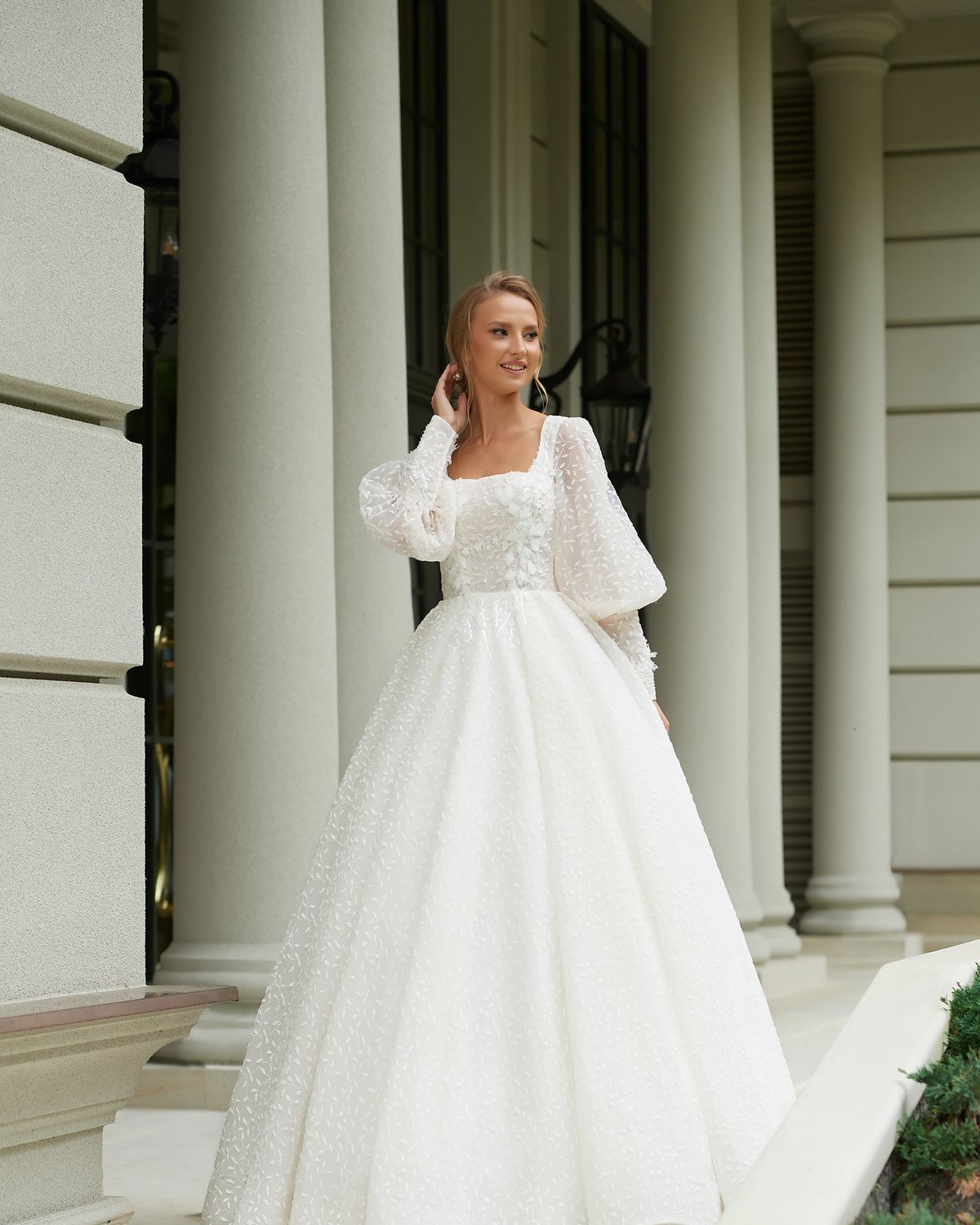 Rochia de mireasă Iolanda, model 853, colecția Royal Elegance
