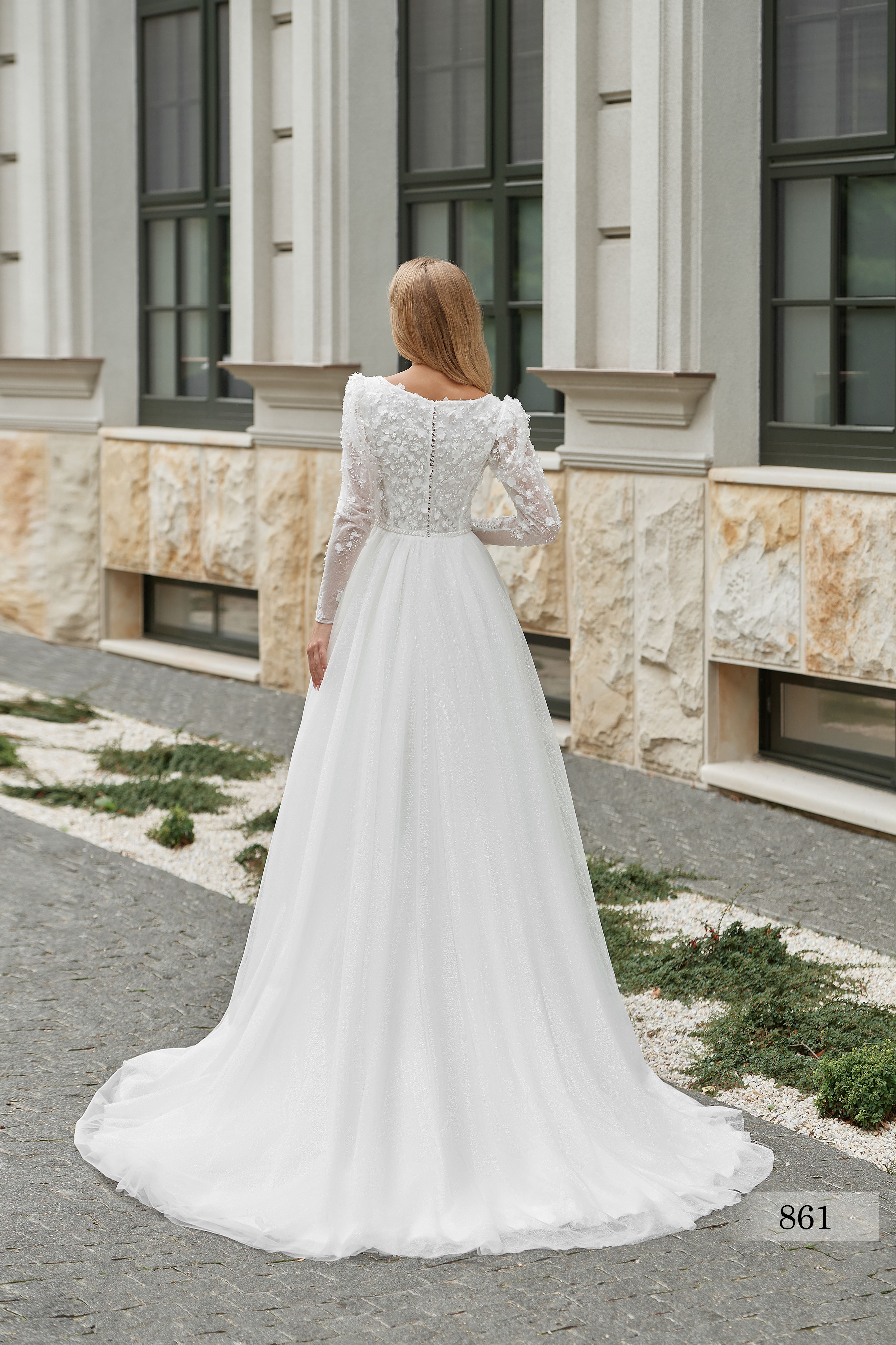 Rochia de mireasă Karina, model 861, colecția Royal Elegance