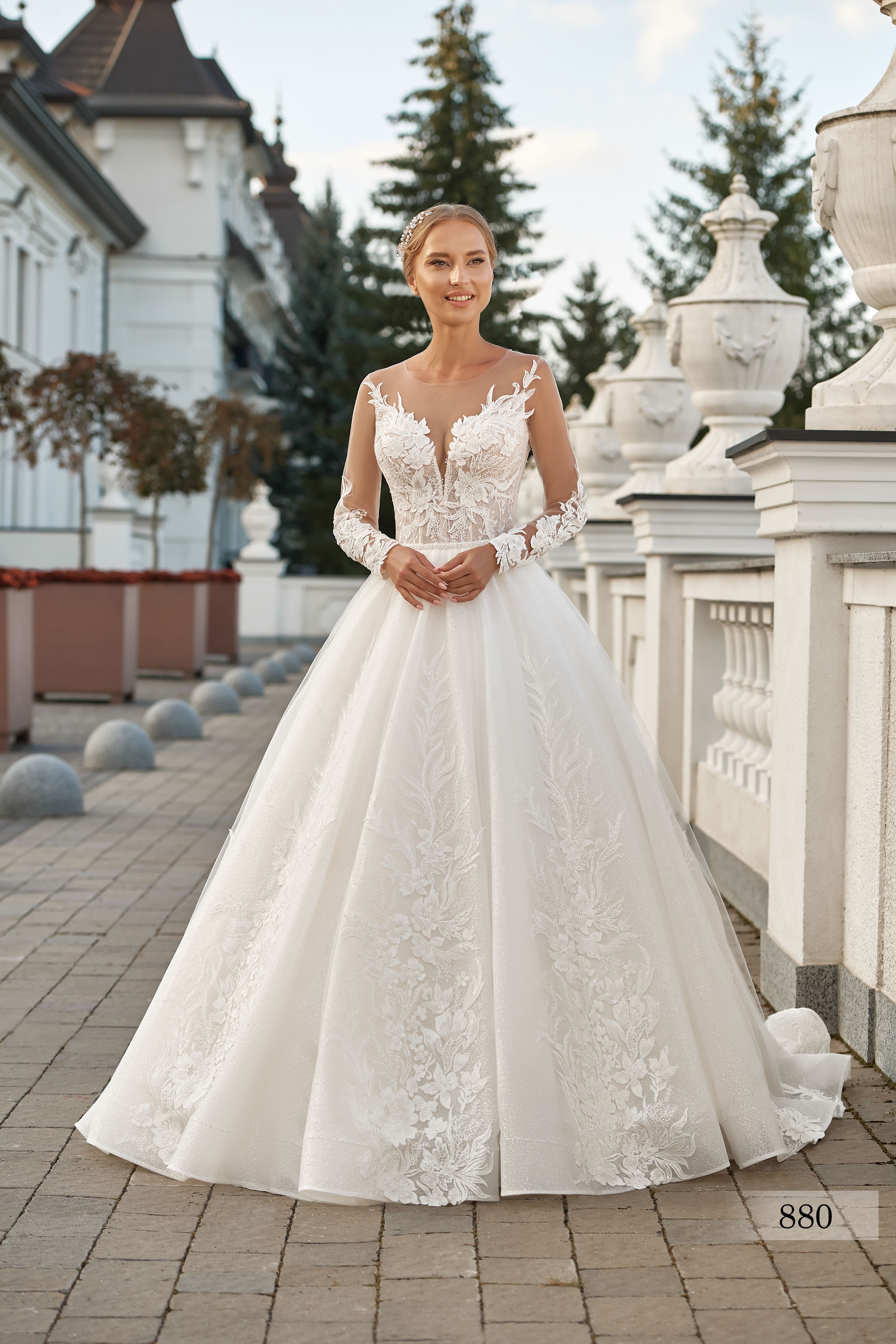 Rochia de mireasă Mara, model 880, colecția Royal Elegance