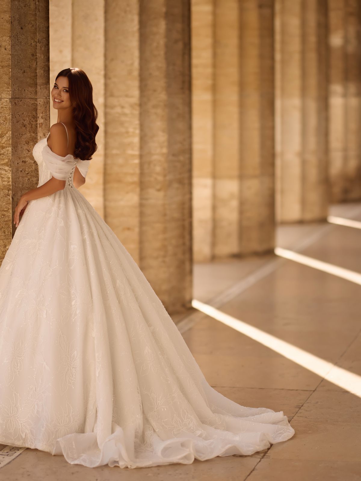 Rochia de mireasă Flavia, model 1085, colecția Performance