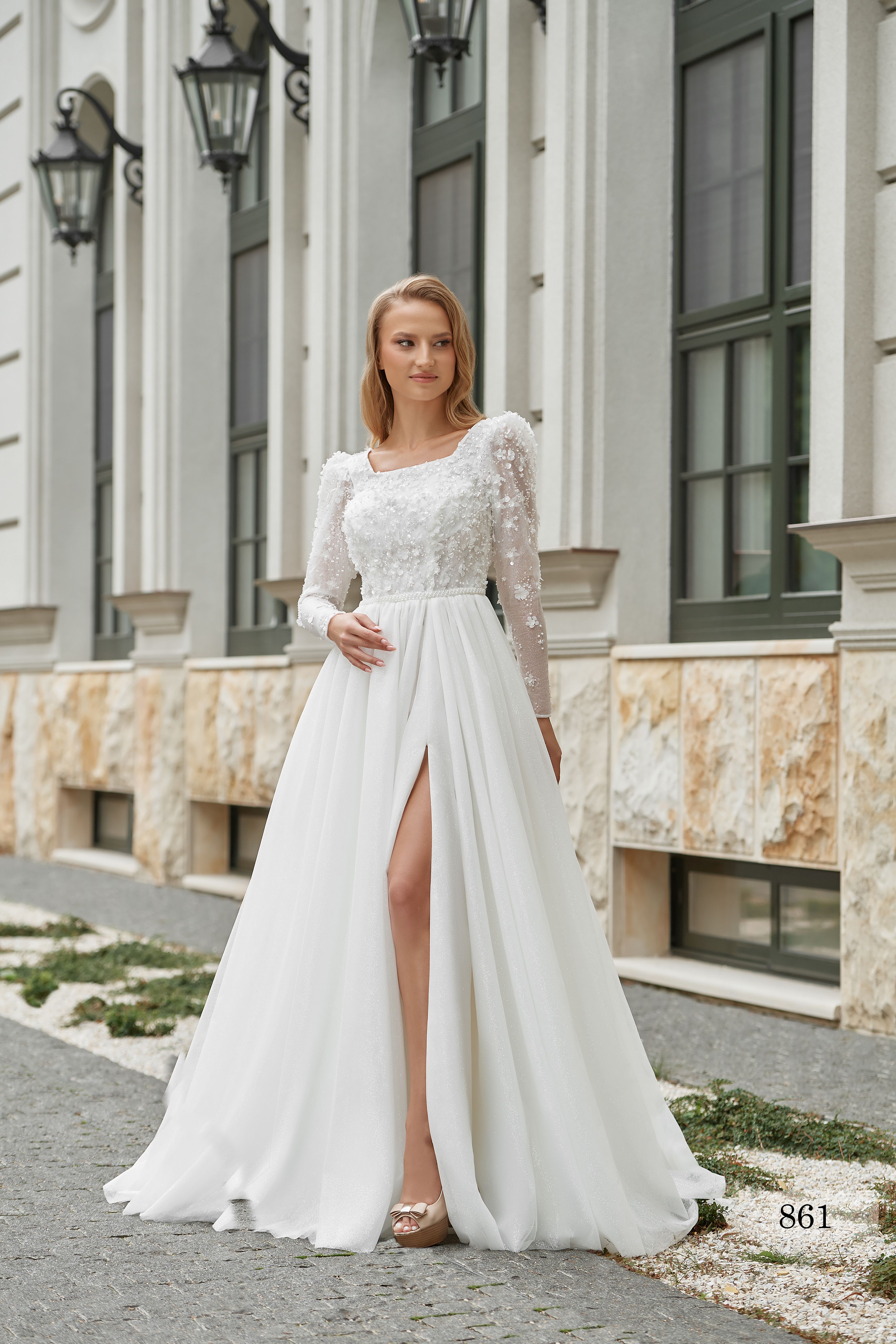 Rochia de mireasă Karina, model 861, colecția Royal Elegance