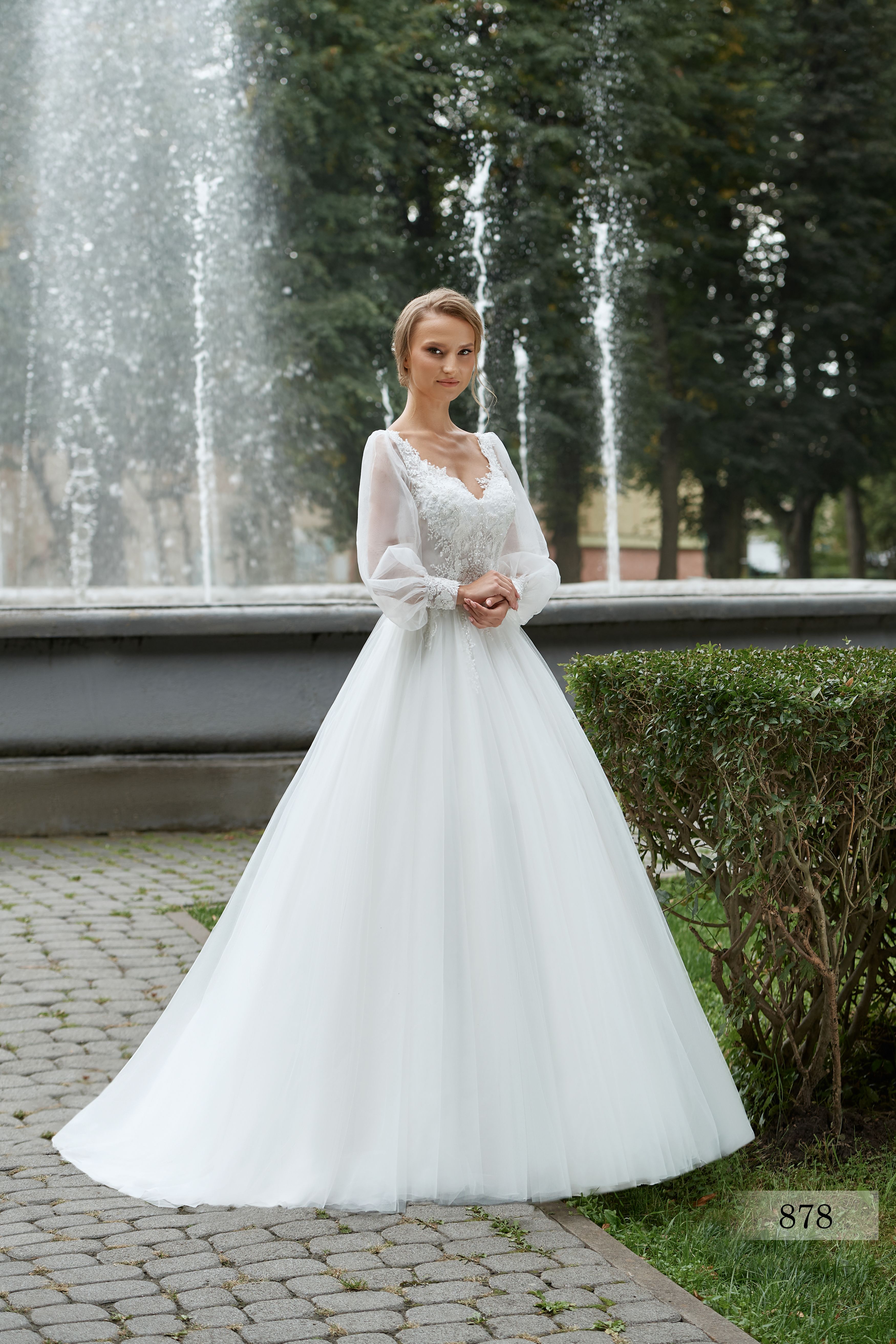 Rochia de mireasă Maia, model 878, colecția Royal Elegance