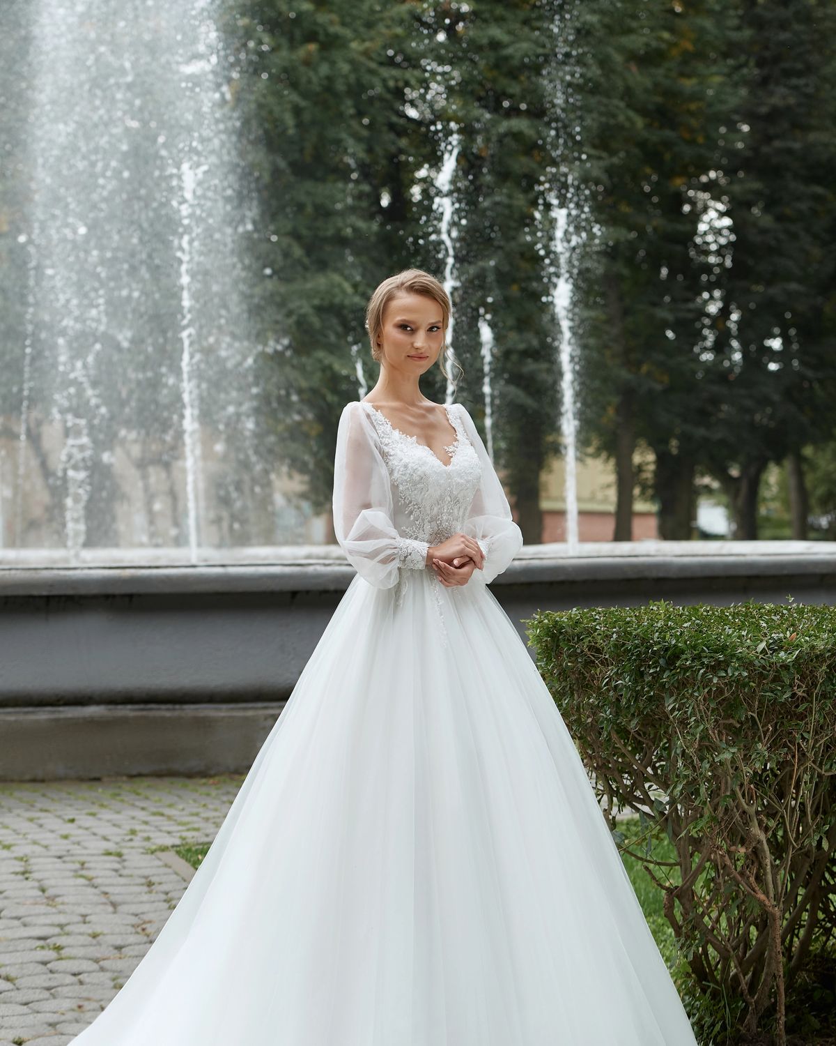 Rochia de mireasă Maia, model 878, colecția Royal Elegance