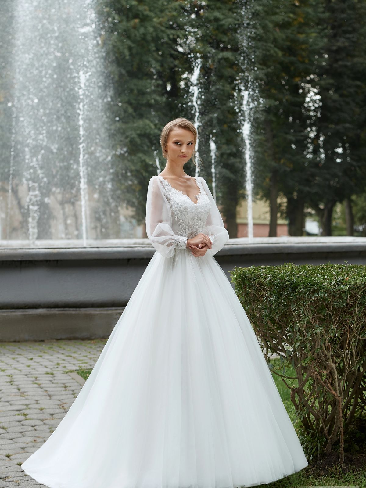 Rochia de mireasă Maia, model 878, colecția Royal Elegance