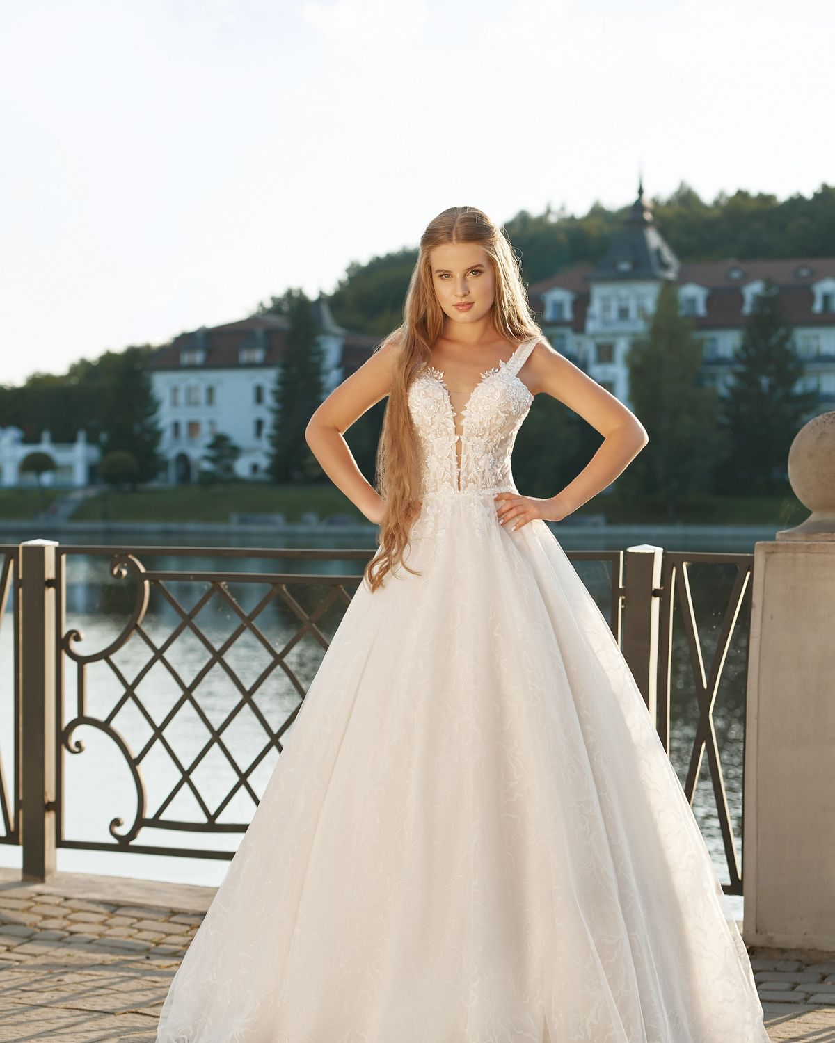 Rochia de mireasă Sorina, model 930, colecția Soft Beauty