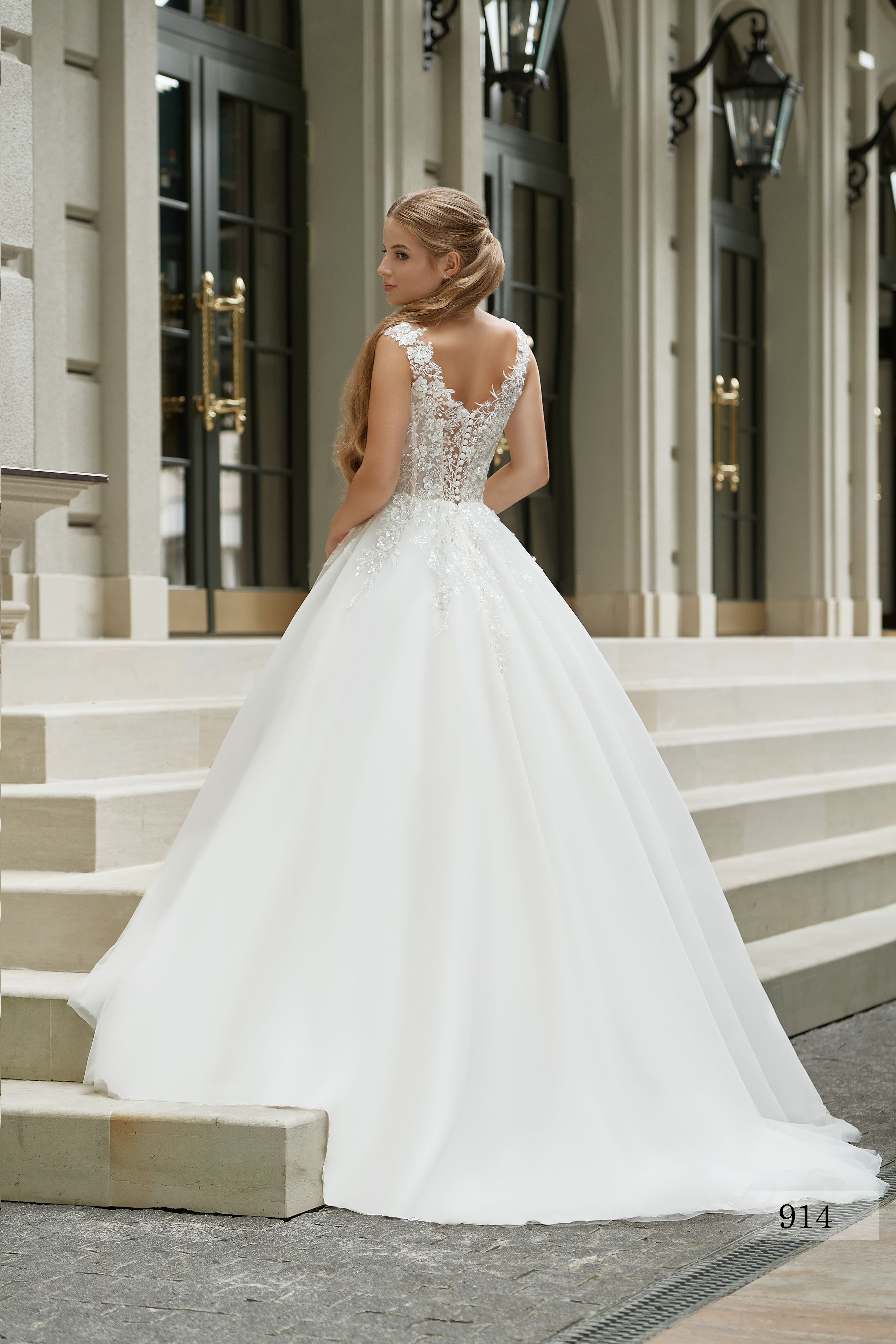 Rochia de mireasă Roxana, model 914, colecția Soft Beauty